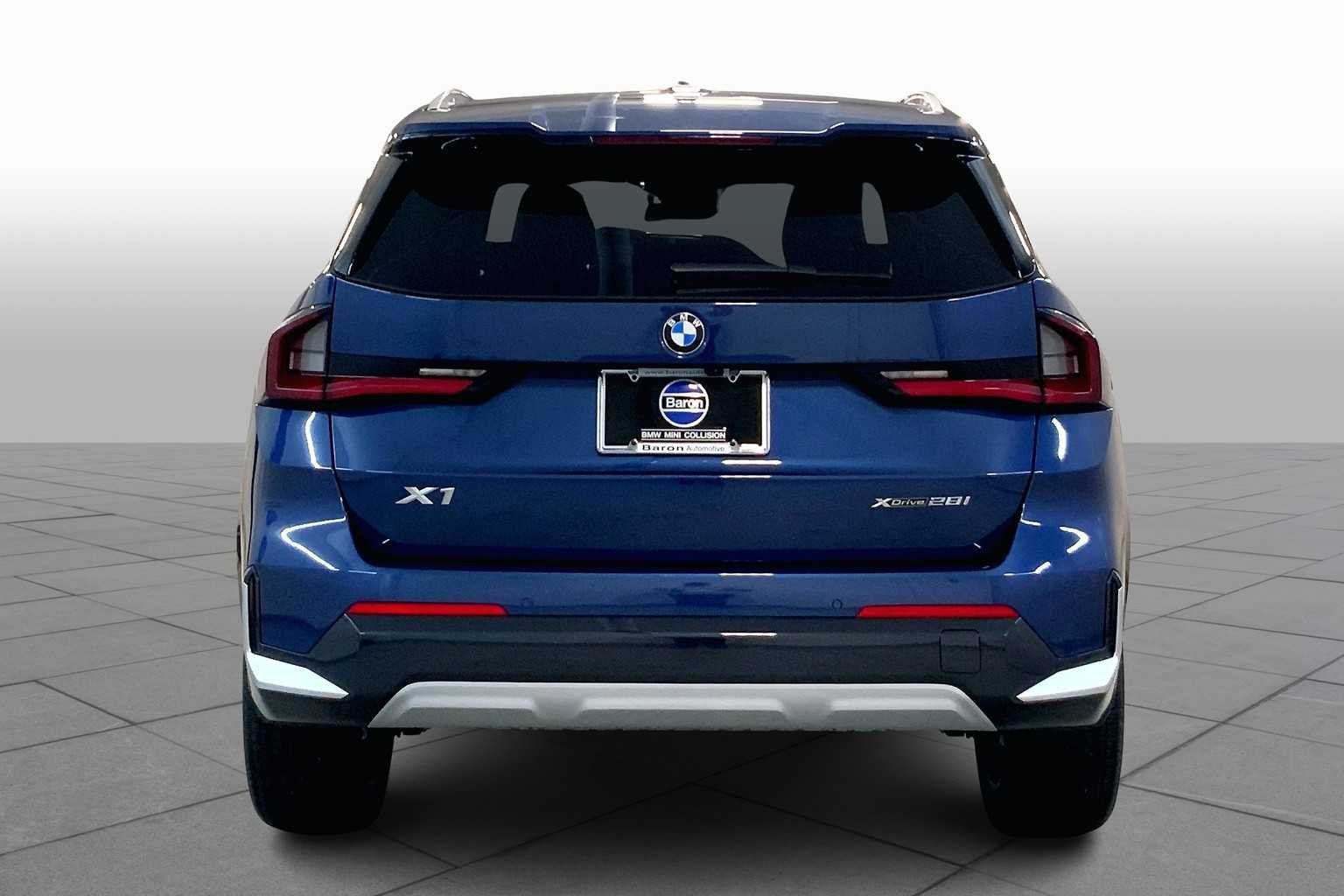 Used 2025 Phytonic Blue Metallic BMW xDrive28i image 4