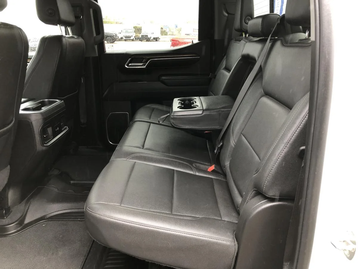 Used 2024 White Chevrolet 4WD Crew Cab 147" RST w/ Z71 image 18