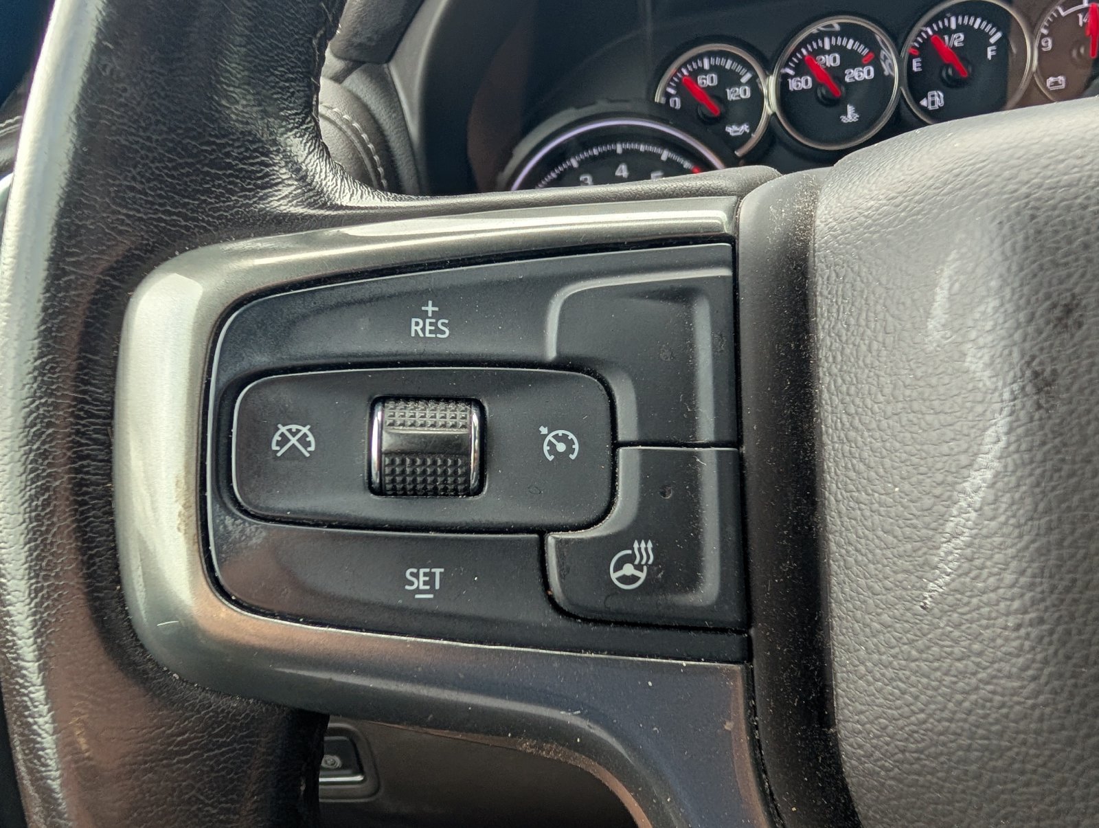 Used 2021 SILVER ICE METALLIC Chevrolet LT image 15
