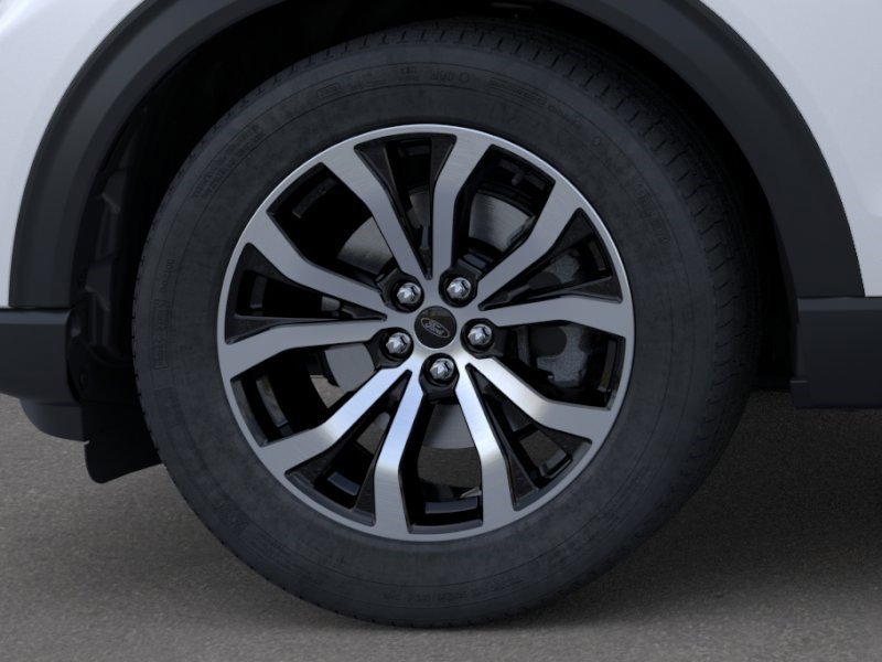 New 2026 Star White Metallic Tri-Coat Ford ST-Line image 25