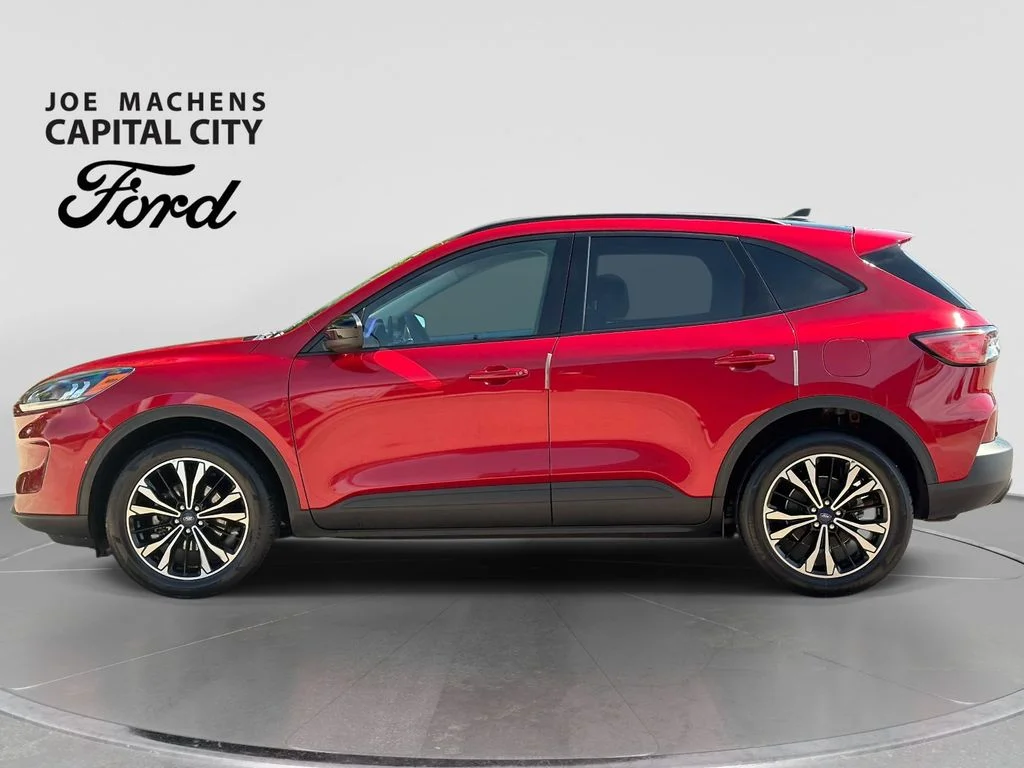 Used 2022 Rapid Red Metallic Tinted Clearcoat Ford SE image 8