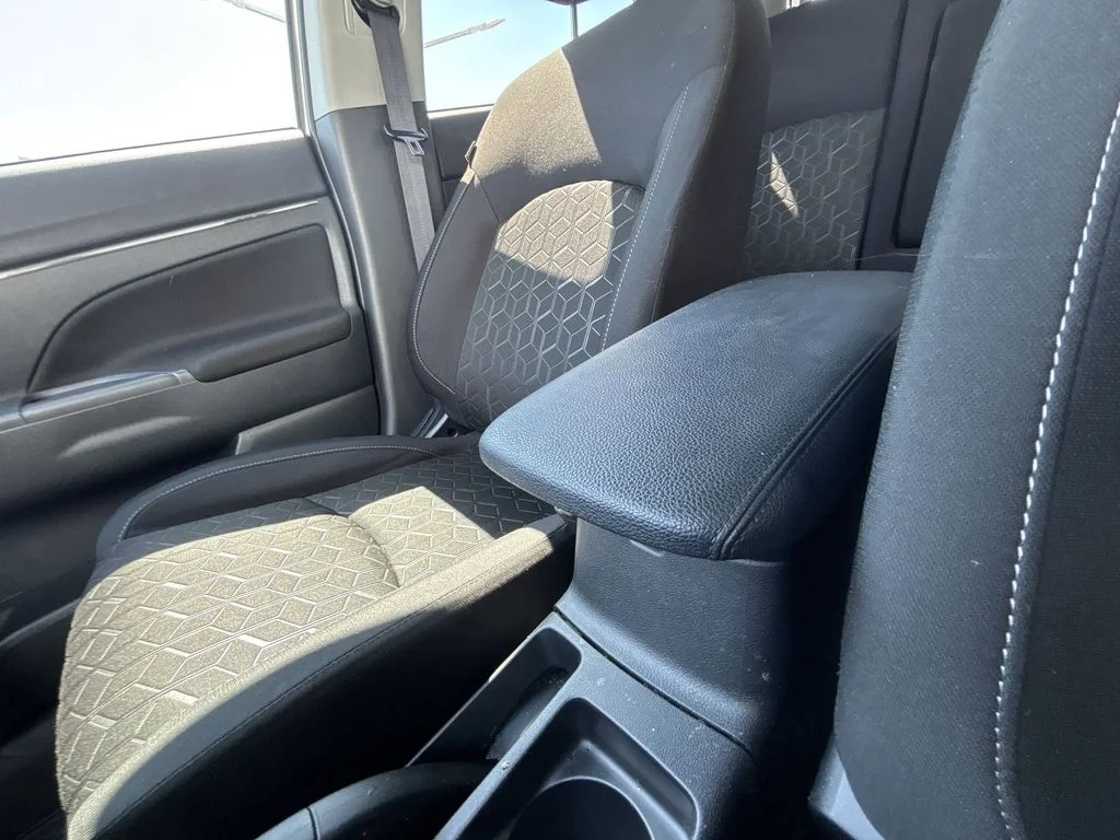 Used 2024 Silver Mitsubishi 2.0 ES image 23