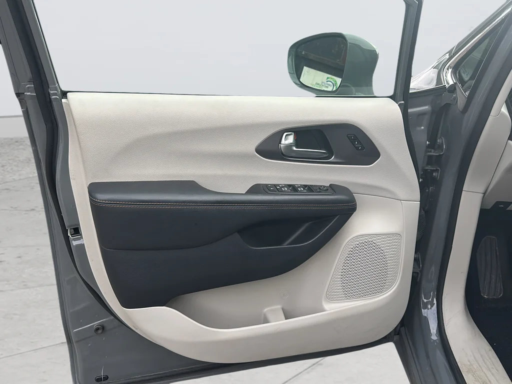 Used 2020 White Chrysler Touring L Plus image 24