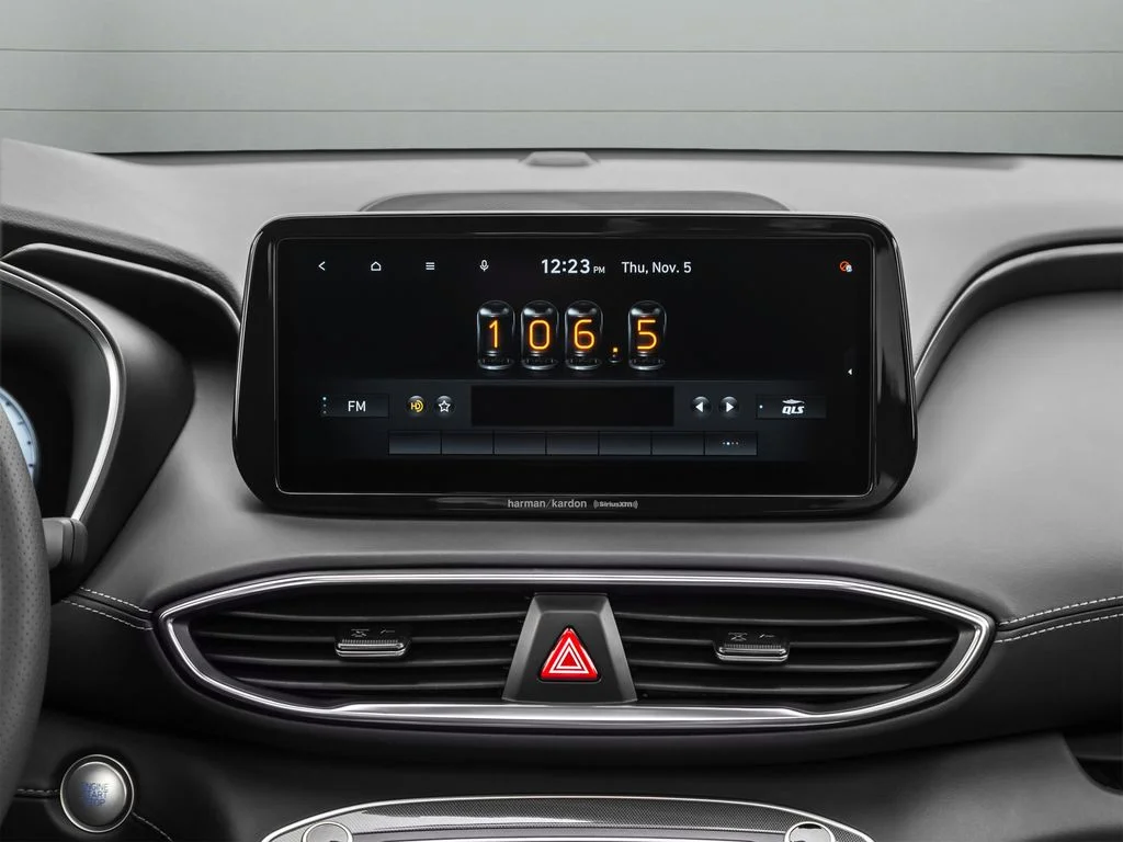 Used 2021 Gray Hyundai SE image 18
