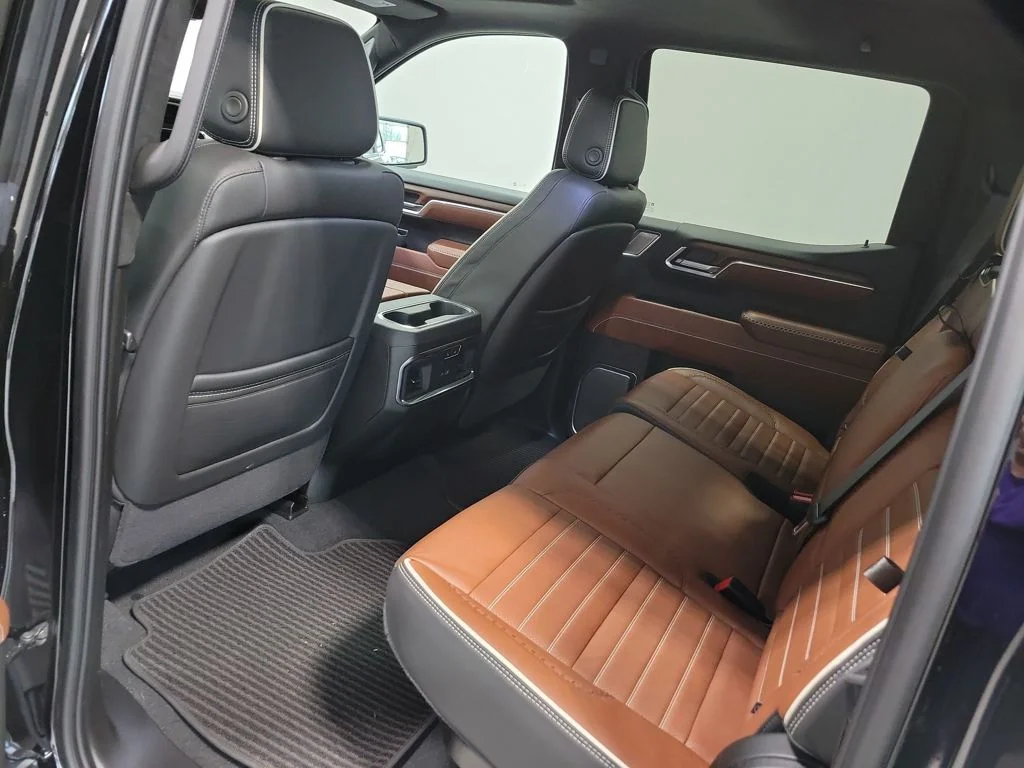 Used 2025 Black GMC Denali Ultimate image 31