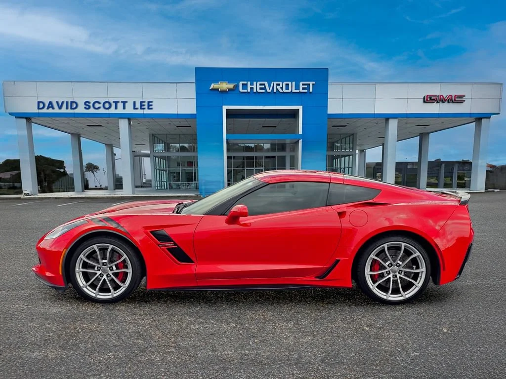 Used 2018 TORCH RED Chevrolet Grand Sport 1LT image 14