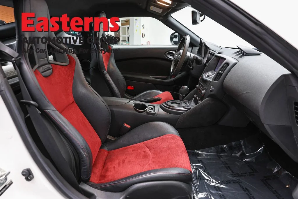 Used 2020 White Nissan Nismo image 24