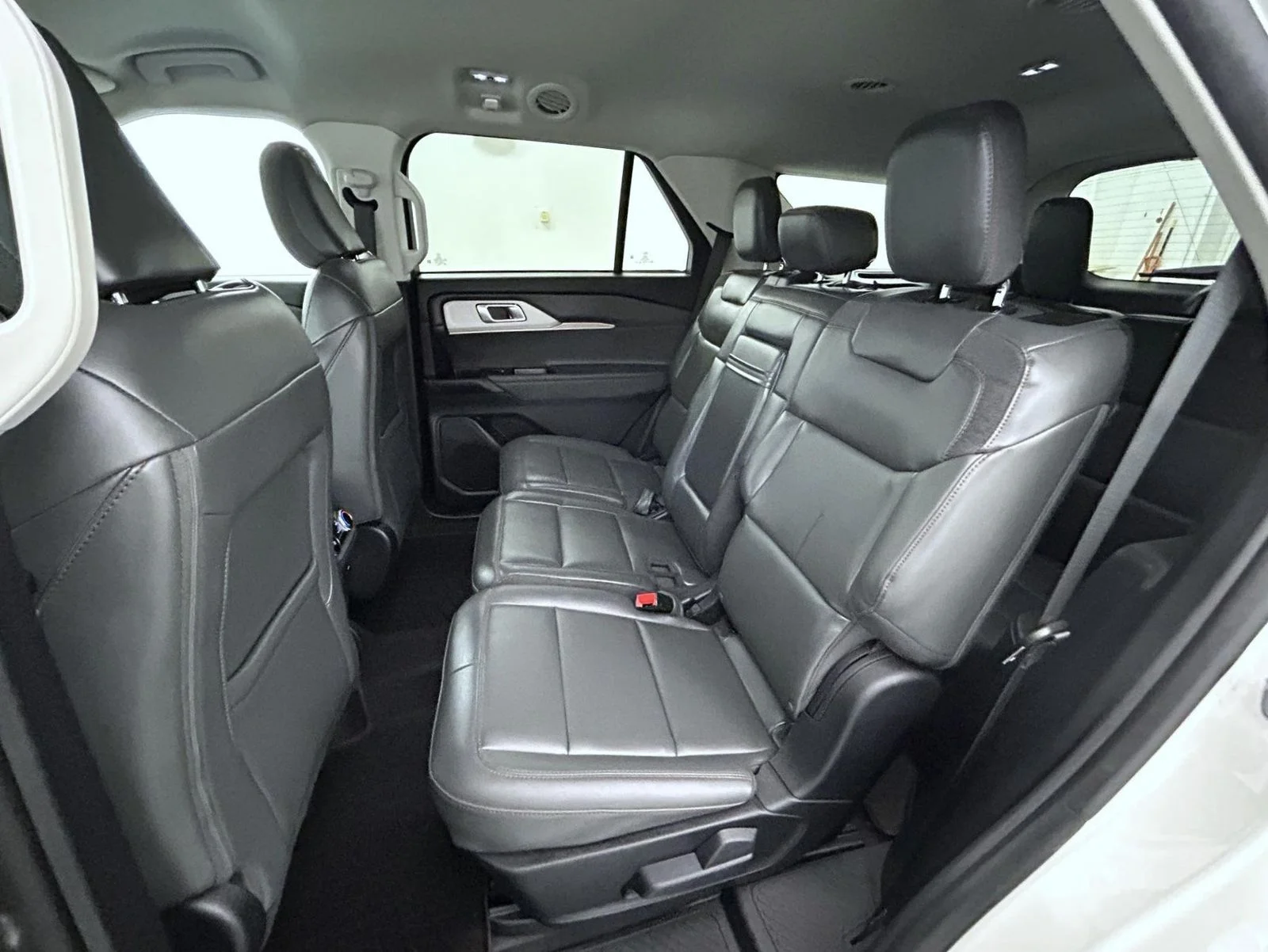 Used 2025 White Ford Active image 21