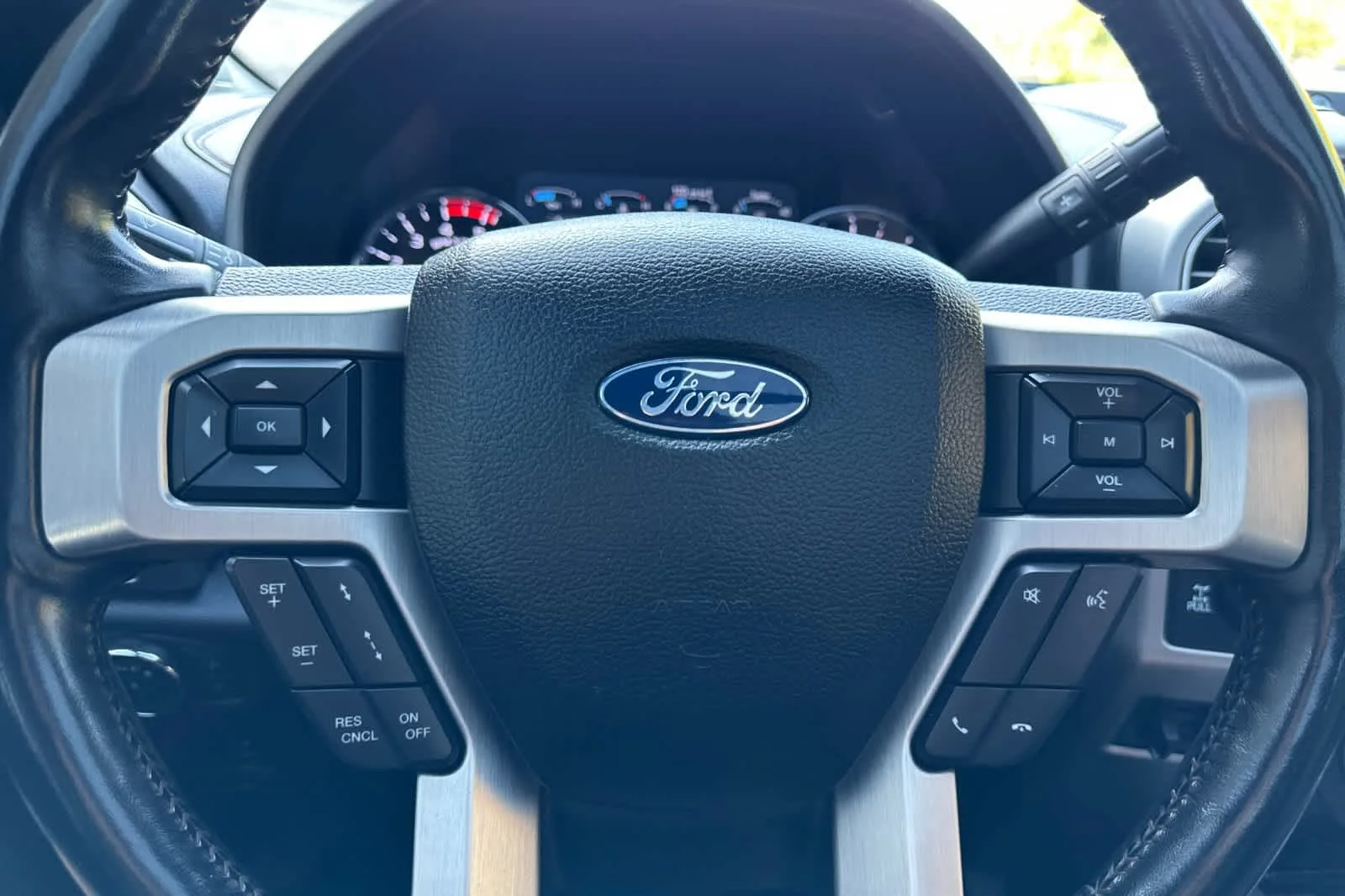 Certified Used 2019 White Platinum Metallic Tri-Coat Ford Platinum image 23