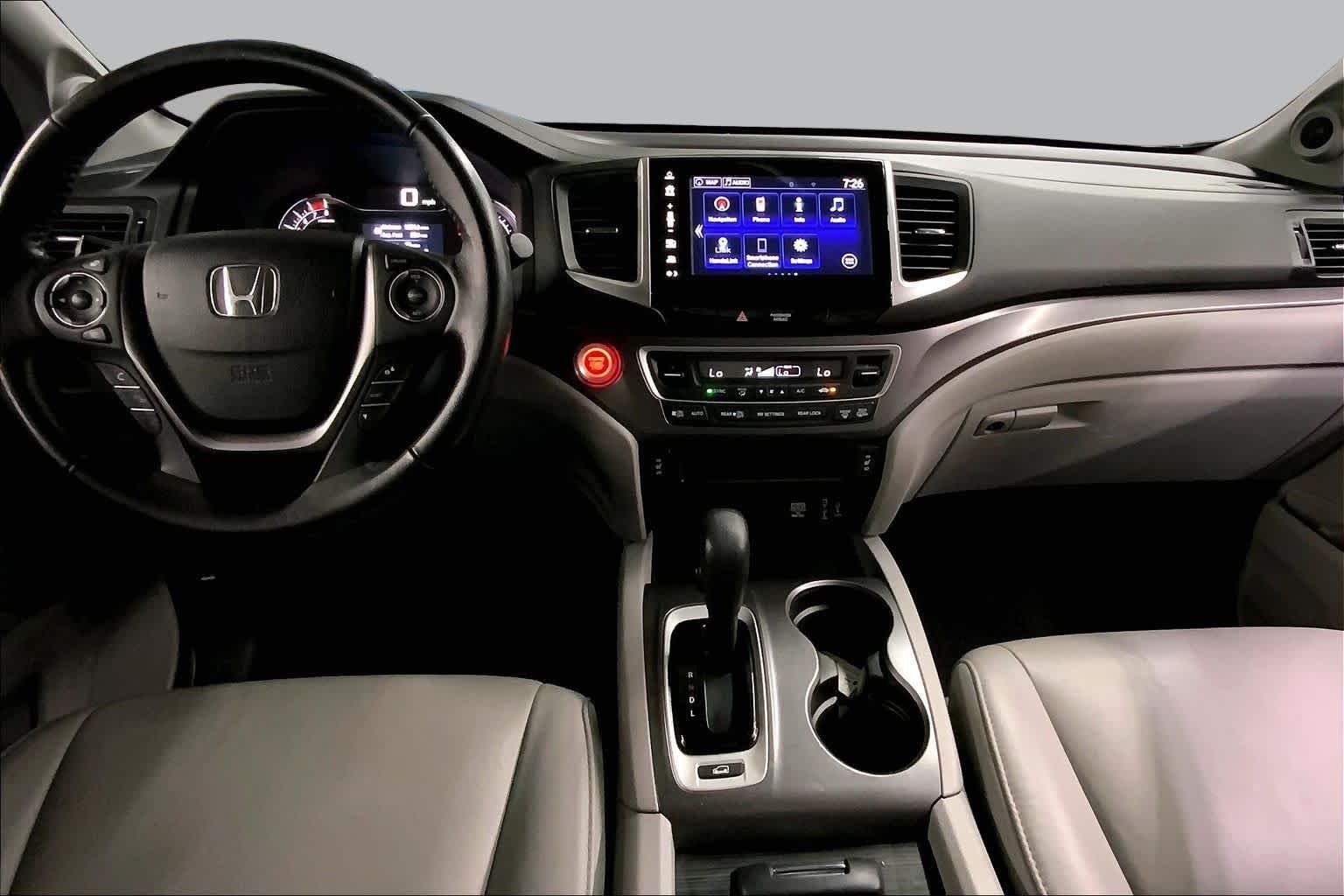 Used 2017 Lunar Silver Metallic Honda EX-L image 16