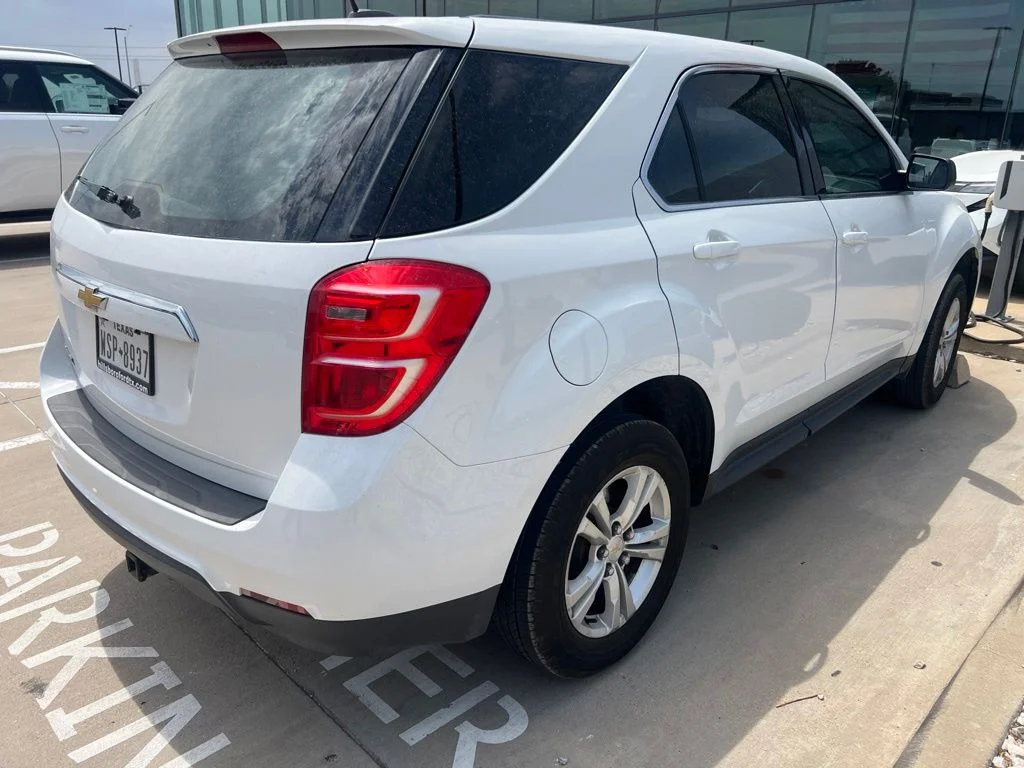 Used 2017 White Chevrolet LS image 12