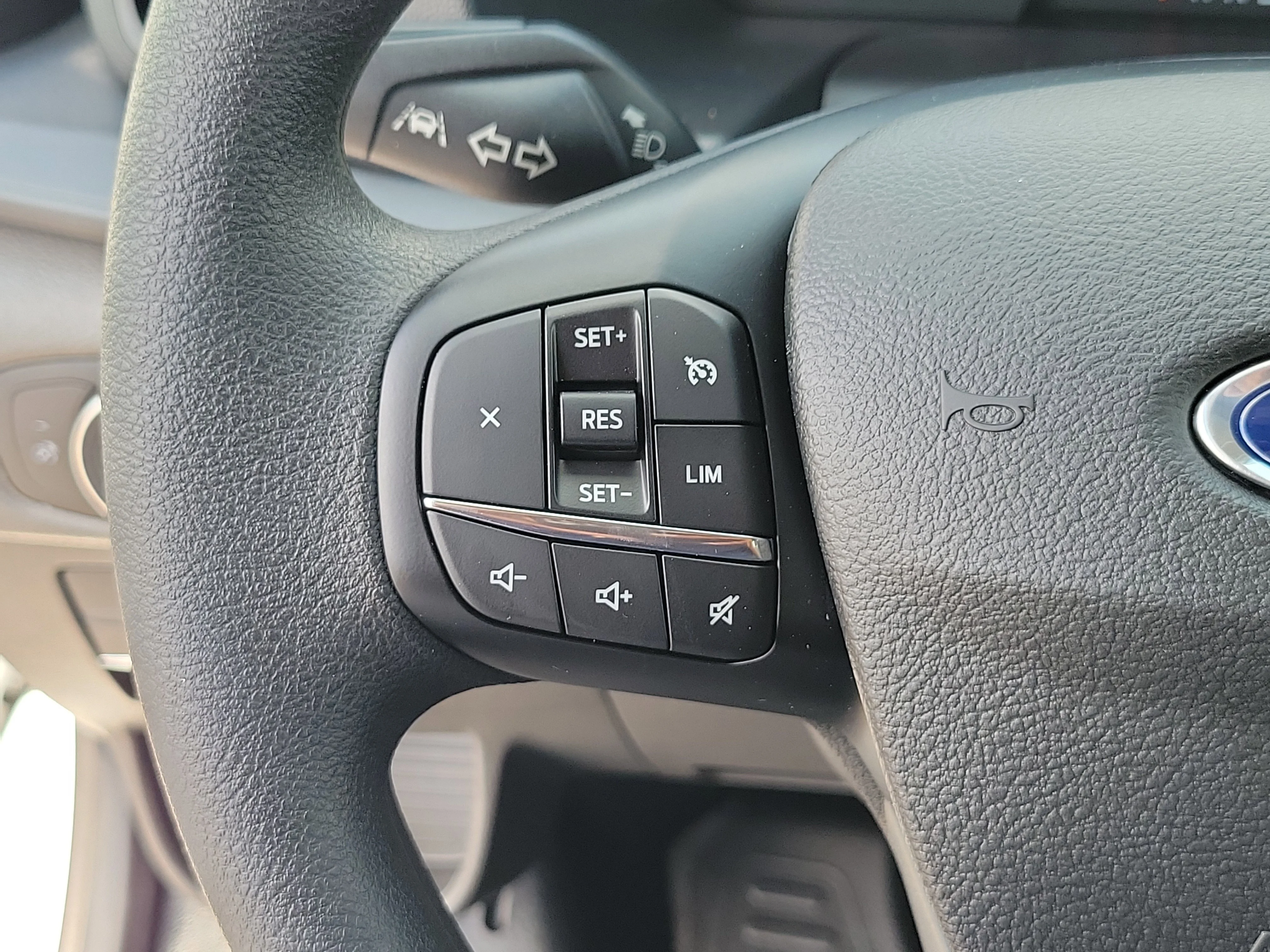 2025 Ford Transit Passenger Van XL - Photo 22