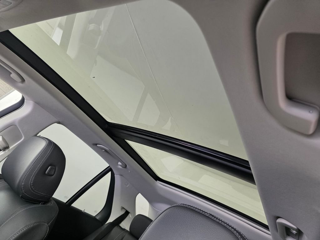 New 2026 Selenite Grey Metallic Mercedes-Benz GLE 350 image 9