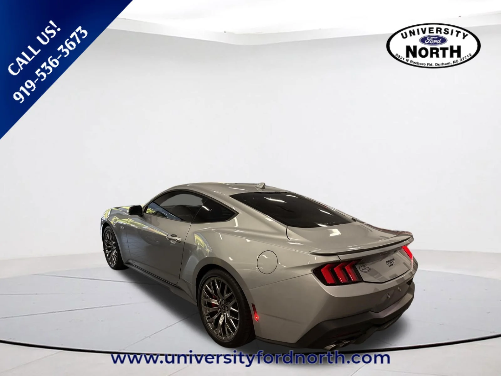 Used 2024 Iconic Silver Metallic Ford GT Premium image 5