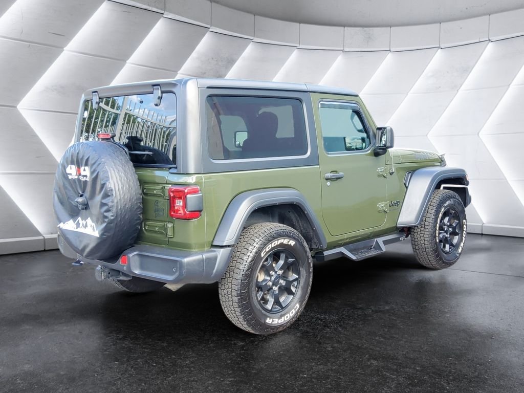 Used 2020 Green Jeep Sport image 4