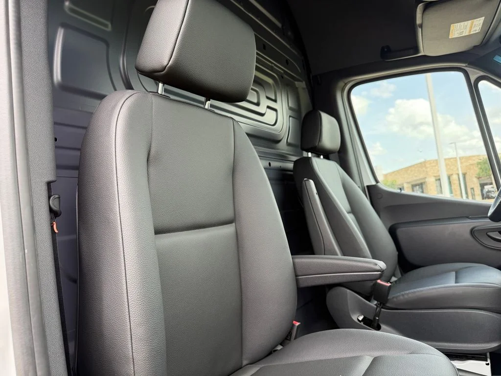 2025 Mercedes-Benz Sprinter Cargo Van Base - Photo 25