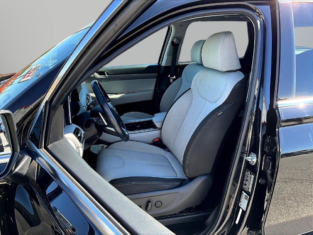 Certified Used 2022 Black Hyundai SEL image 25