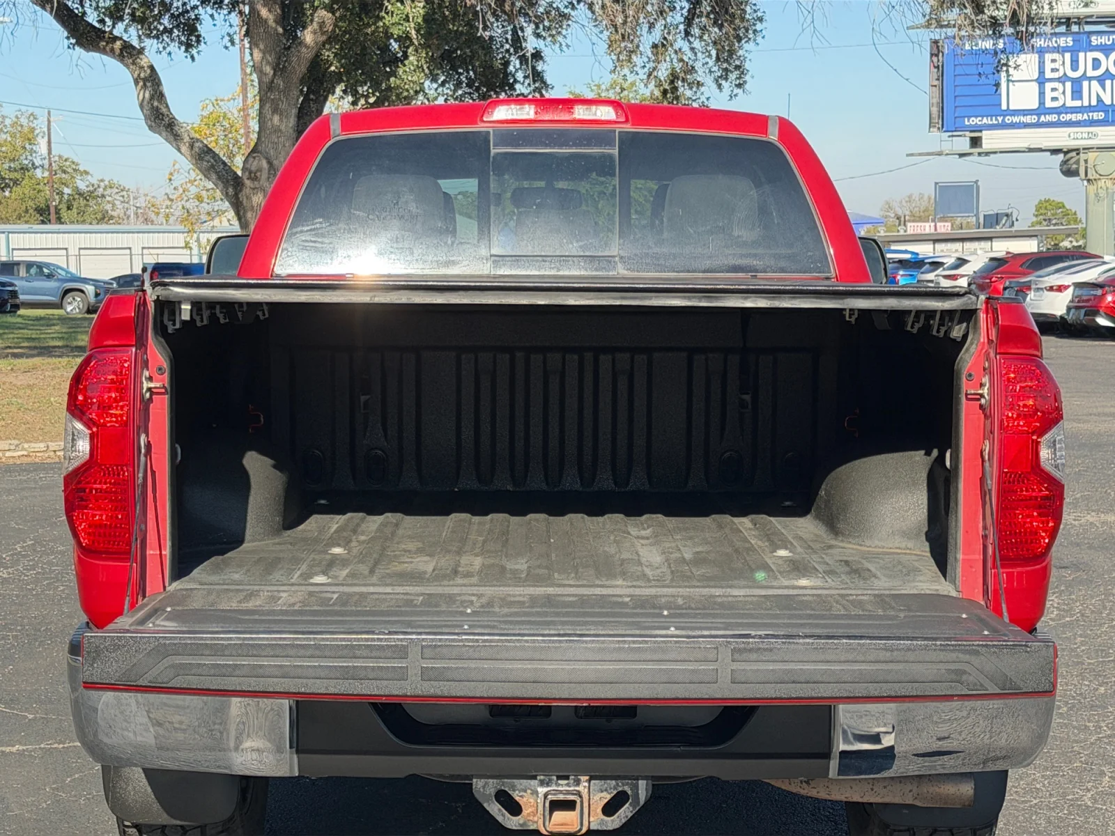 Used 2015 Barcelona Red Metallic Toyota SR5 image 19