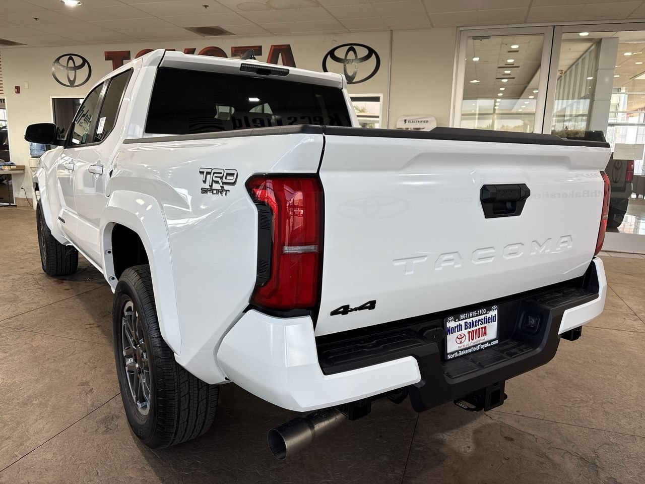 2026 Toyota Tacoma TRD Sport - Photo 8