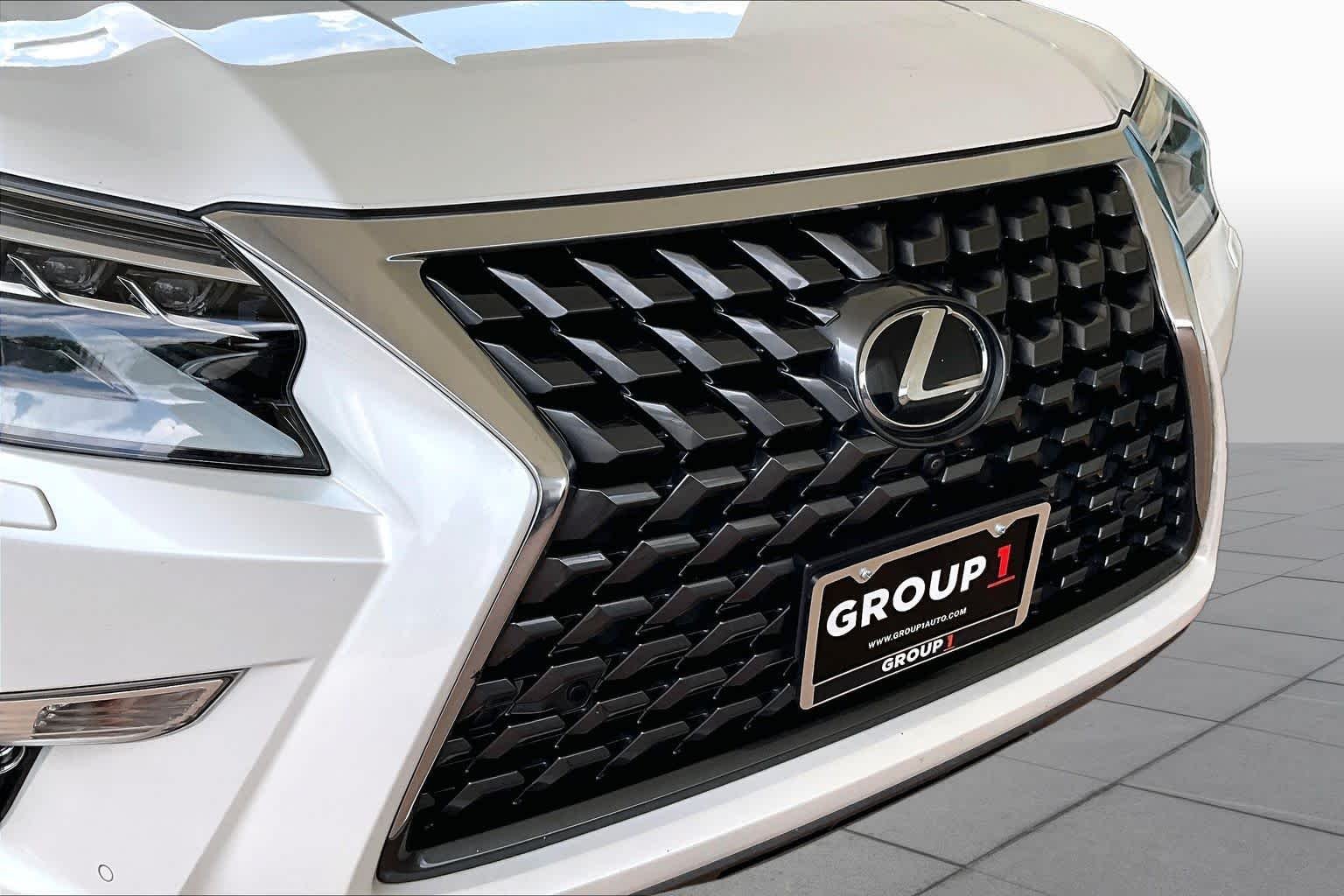 Used 2023 Eminent White Pearl Lexus Luxury image 27