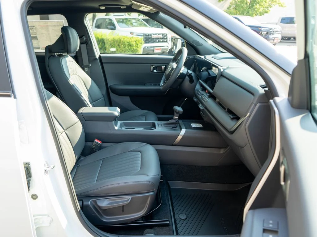 New 2027 Snow White Pearl Kia X-Line SX image 10