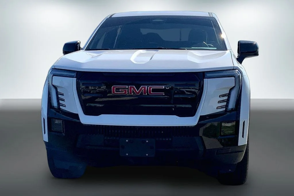 Used 2026 White GMC Elevation image 7