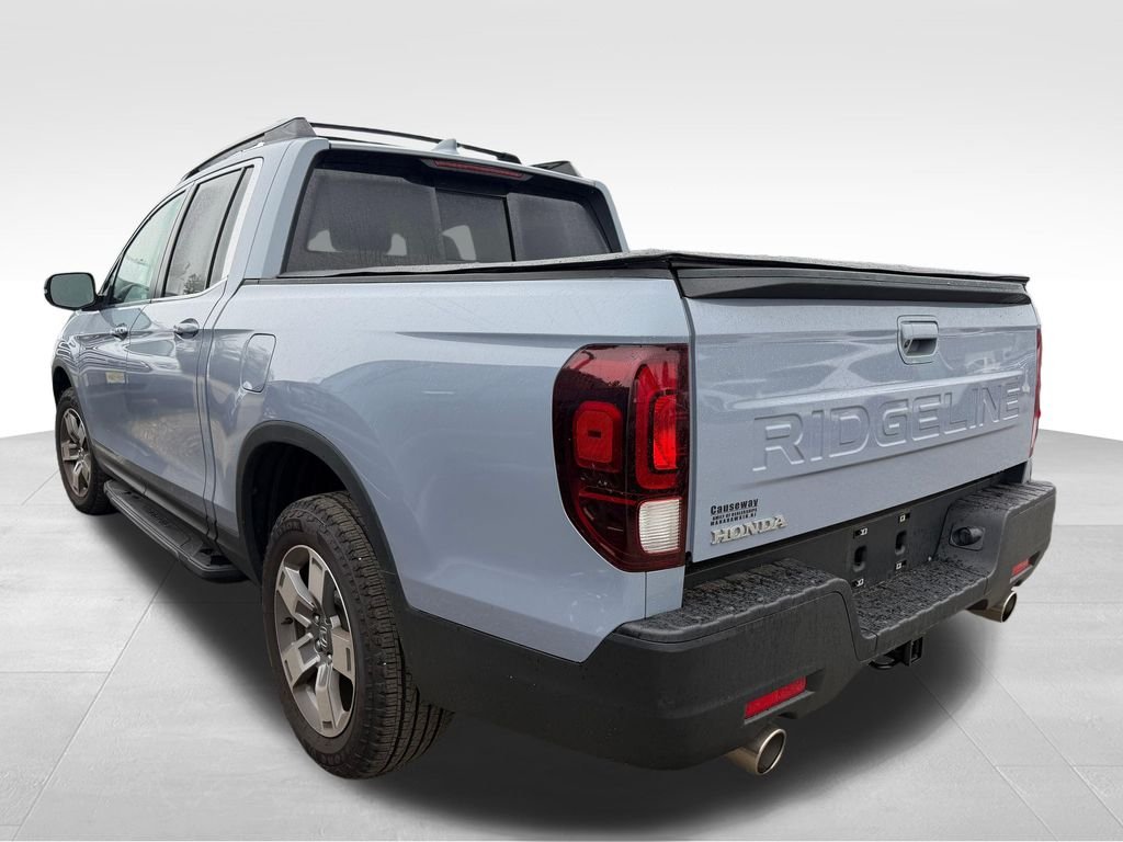 Used 2025 Modern Steel Metallic Honda RTL image 3