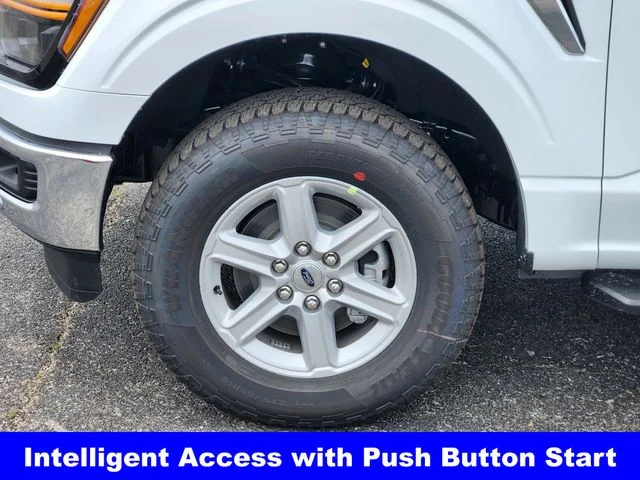 New 2026 Oxford White Ford XLT image 10