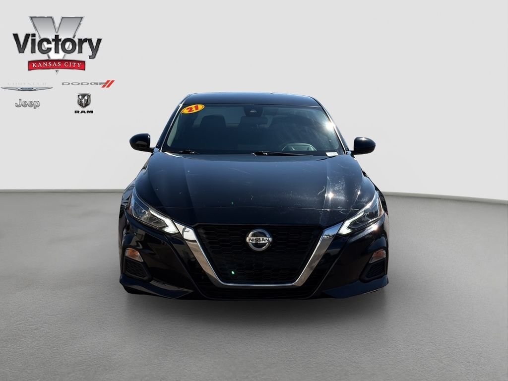 Used 2021 Nissan Altima SV with VIN 1N4BL4DV7MN353475 for sale in Kansas City