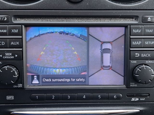 Used 2013 Red Nissan SL image 12