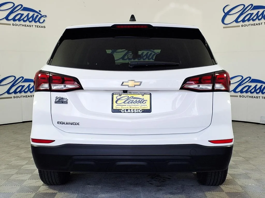 Used 2024 White Chevrolet LS image 4