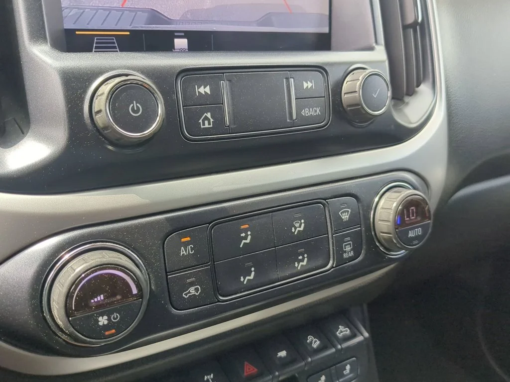 Used 2019 Kinetic Blue Metallic Chevrolet 4WD ZR2 image 18