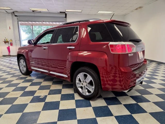 Used 2014 Crystal Red Tintcoat GMC Denali image 5