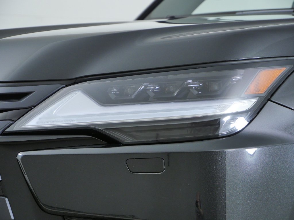 Used 2025 Black Lexus 600 Luxury image 4