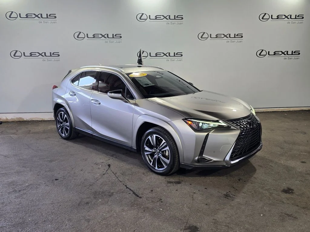 Used 2025 White Lexus 300h F SPORT Design image 3