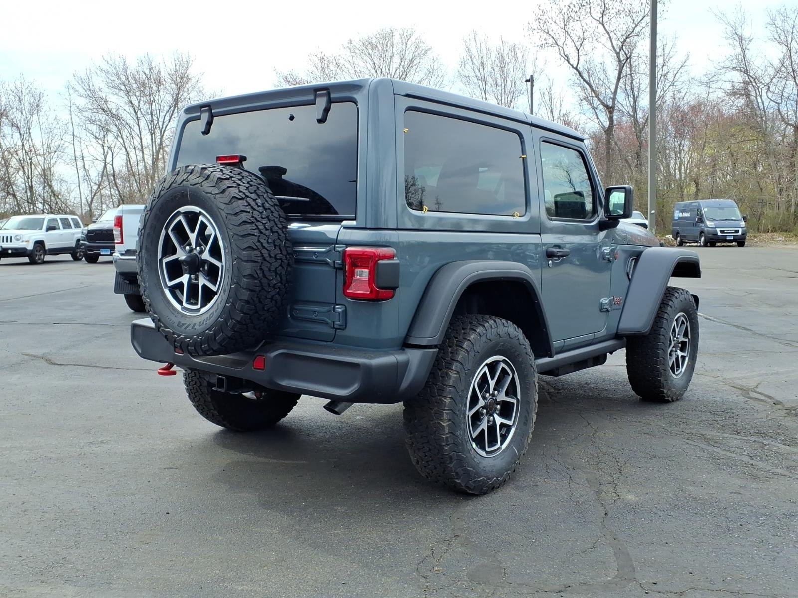 New 2026 Anvil Clear-Coat Exterior Paint Jeep Rubicon image 3