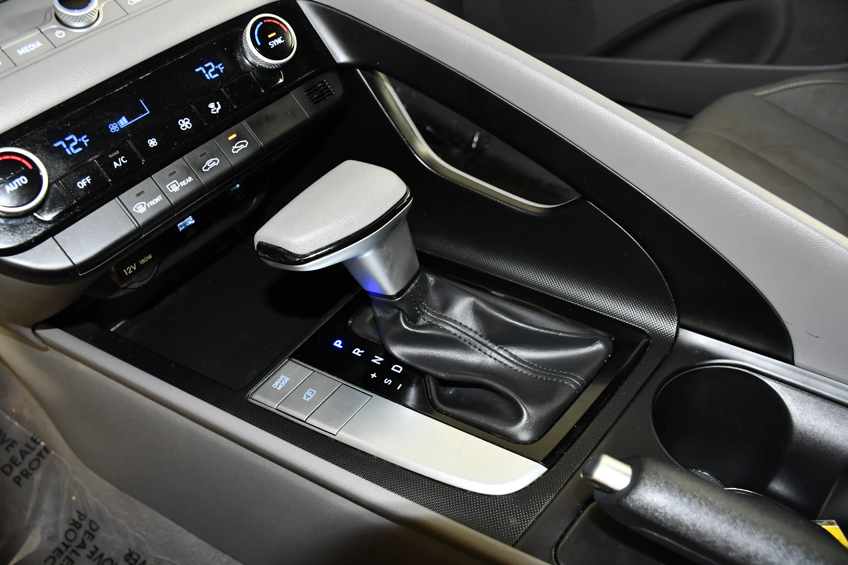 Used 2024 Abyss Black Hyundai SEL image 31