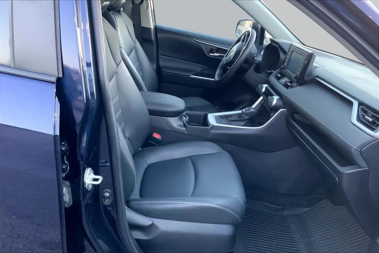 Used 2022 Blueprint Toyota XLE Premium image 7