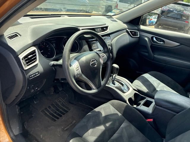 Used 2014 Orange Nissan S image 13