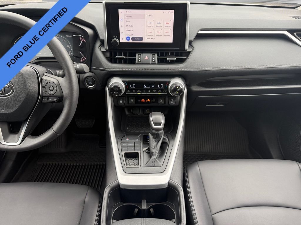 Used 2025 Beige Toyota XLE Premium image 11
