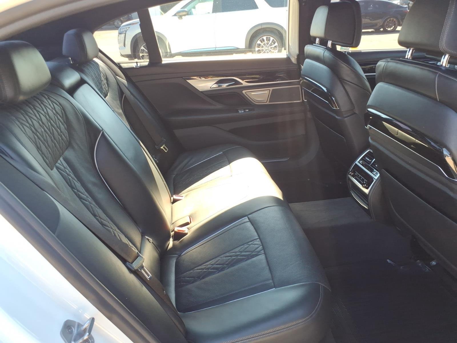 Used 2018 Alpine White BMW 750i xDrive image 21
