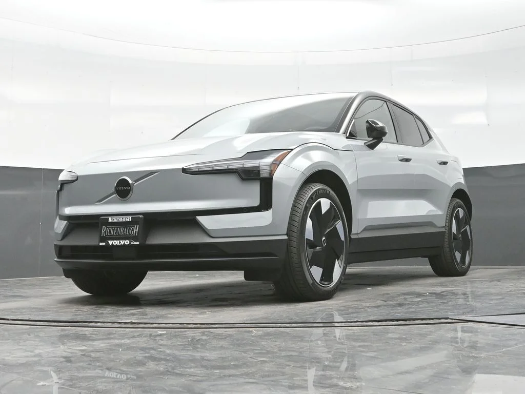 New 2026 Vapour Grey Volvo Twin Motor Performance Plus image 37
