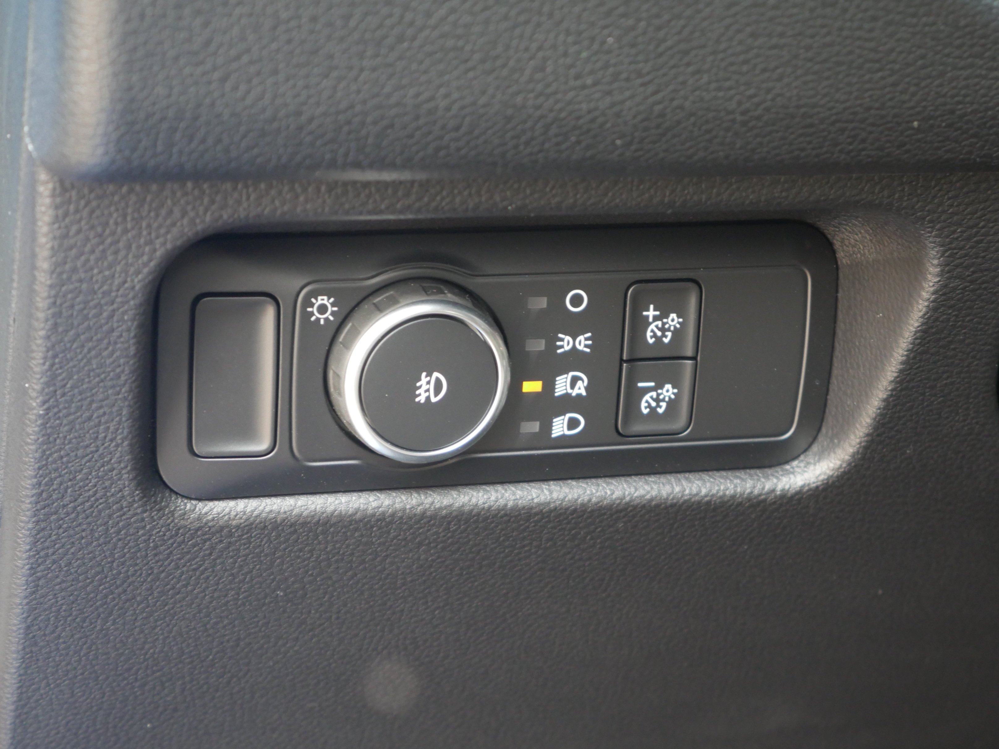 New 2026 Velocity Blue Metallic Ford XLT image 5