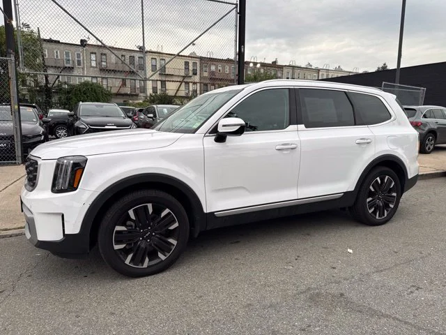 Used 2023 White Kia SX image 2