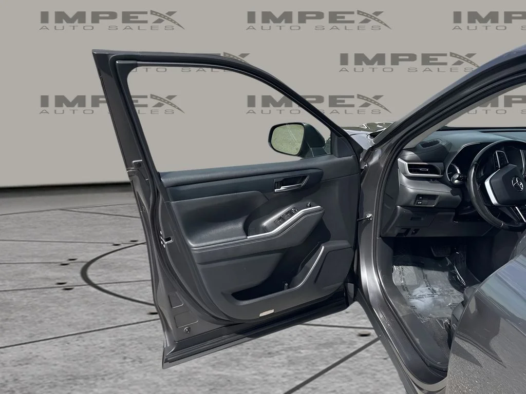 Used 2022 Gray Toyota XLE image 24