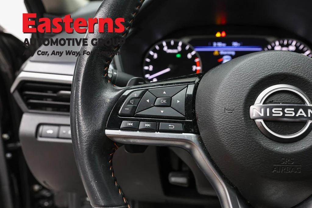 Used 2023 Black Nissan 2.5 SR image 18