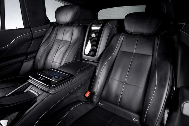 Used 2021 Maybach Two-Tone Paint Iridium Silver/Selenite Gre Mercedes-Benz Maybach GLS 600 image 26