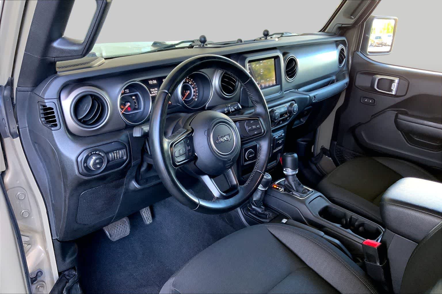 Used 2020 Gator Clearcoat Jeep Sport S image 18