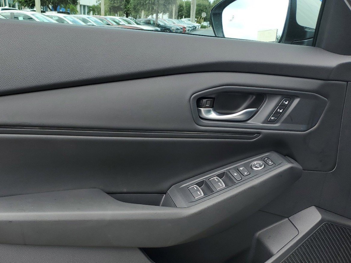 2025 Honda Accord Hybrid EX-L - Photo 15