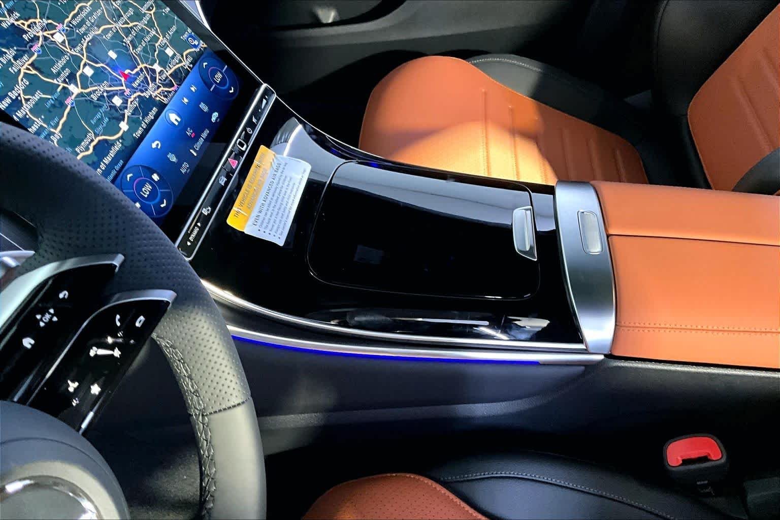 New 2027 Graphite Grey Metallic Mercedes-Benz GLC 300 image 10